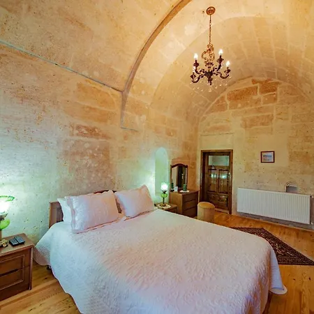 Upper Greek House 3*