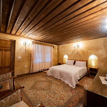 Upper Greek House 3*