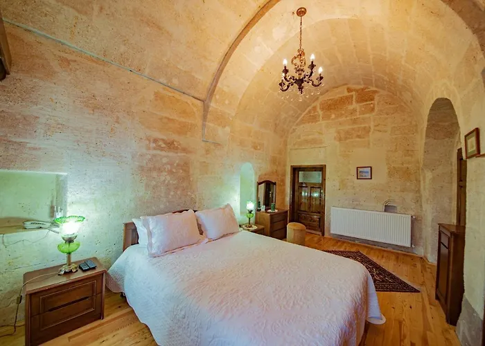 Upper Greek House 3*