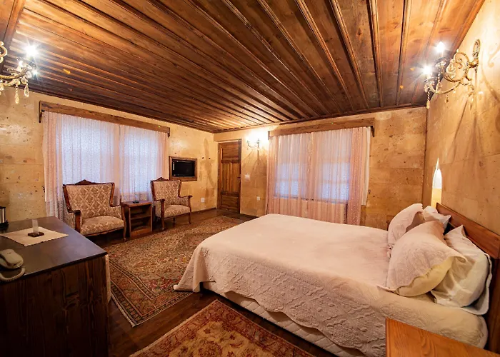 Upper Greek House 3*